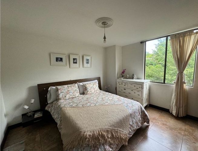 Apartamento en venta en El Poblado, Medellín · foto 8 de 12