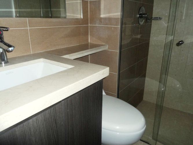 Apartamento de 3 alcobas en arriendo en El Poblado, Medellín, 136 m² · foto 11 de 12