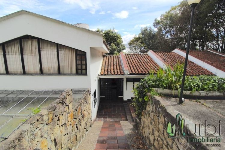 Casa de 7 alcobas en venta en Colina Campestre, Bogotá, 376 m² · foto 3 de 24