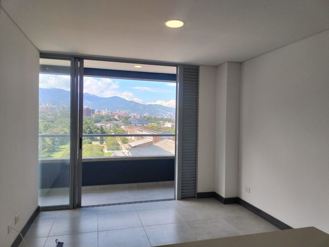 Apartamento de 1 alcoba en arriendo en El Poblado, Medellín, 53 m² · foto 2 de 12
