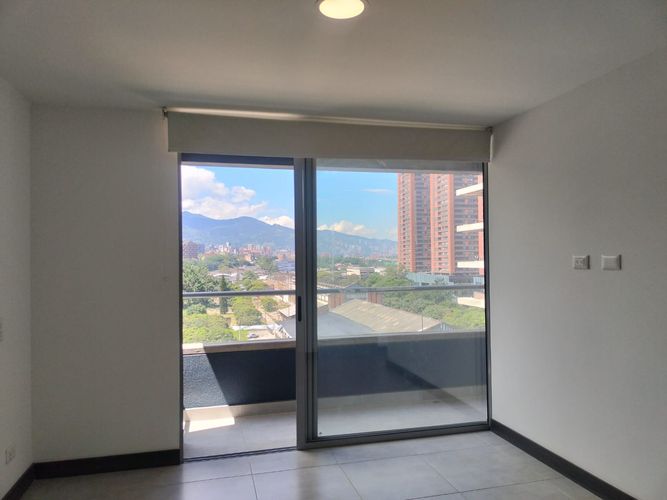 Apartamento de 1 alcoba en arriendo en El Poblado, Medellín, 53 m² · foto 3 de 12