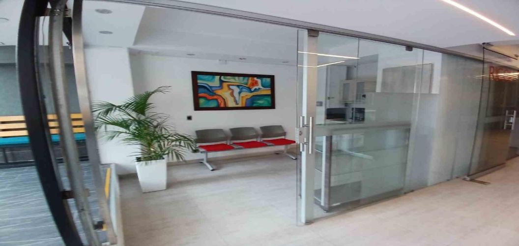 Oficina en arriendo en Suramericana, Medellín, 16 m² · foto 3 de 3
