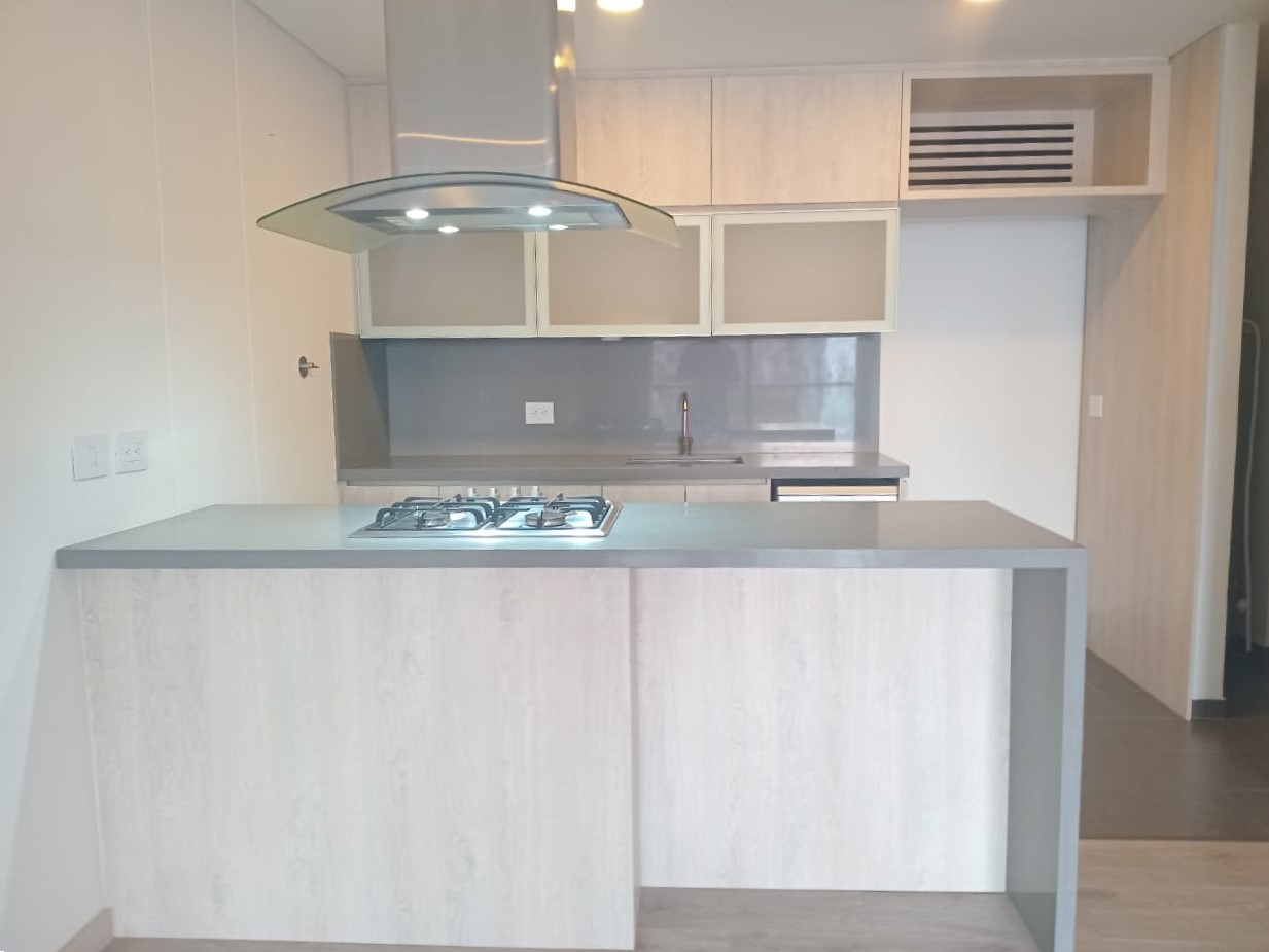 Apartamento en venta en El Poblado, Medellín · foto 6 de 17