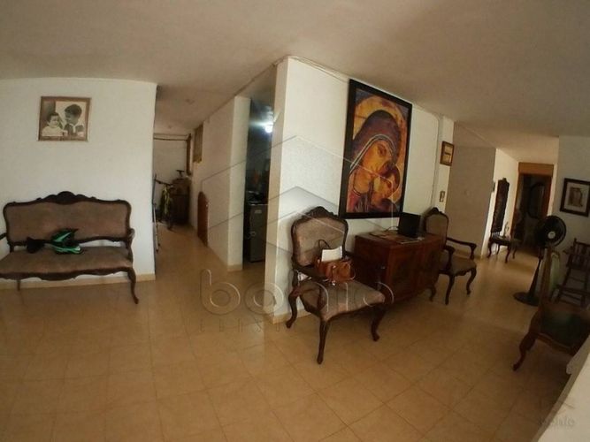 Casa de 12 alcobas en arriendo en Las Viñas, Montería, 1000 m² · foto 7 de 20
