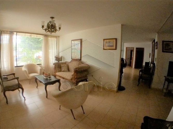 Casa de 12 alcobas en arriendo en Las Viñas, Montería, 1000 m² · foto 9 de 20