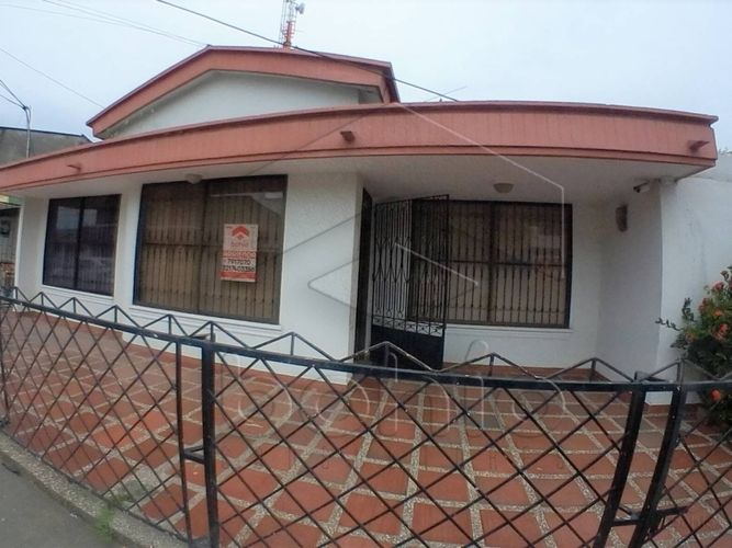 Casa de 3 alcobas en venta en Urb. Rosendo Garces, Montería, 400 m² · foto 2 de 24
