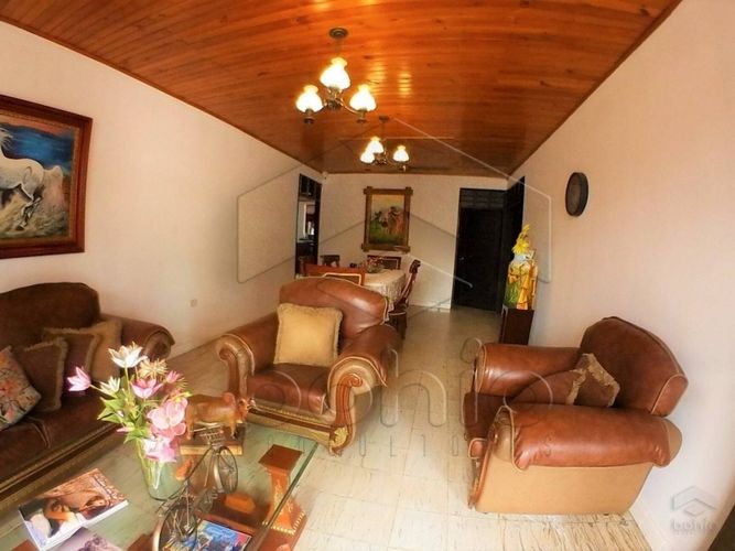 Casa de 3 alcobas en venta en Urb. Rosendo Garces, Montería, 400 m² · foto 3 de 24
