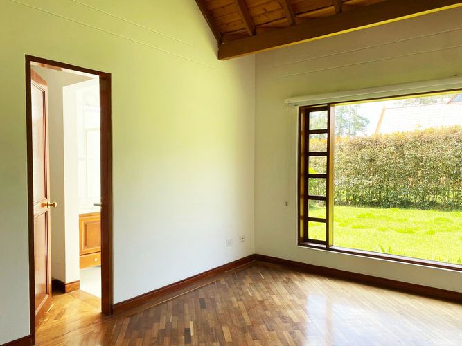 Casa de 4 alcobas en venta en Llano Grande, Rionegro, 320 m² · foto 8 de 18