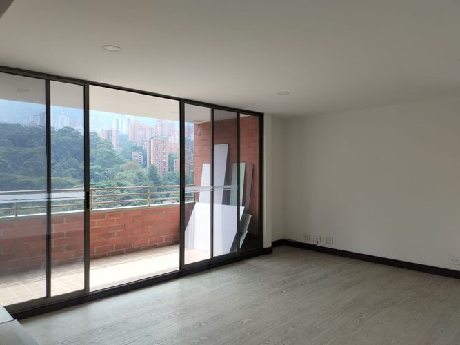 Apartamento de 3 alcobas en arriendo en El Poblado, Medellín, 123 m² · foto 3 de 20
