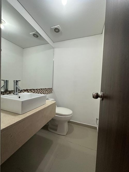 Apartamento de 3 alcobas en venta en Conjunto Residencial El Bosque, Cali, 100 m² · foto 4 de 19