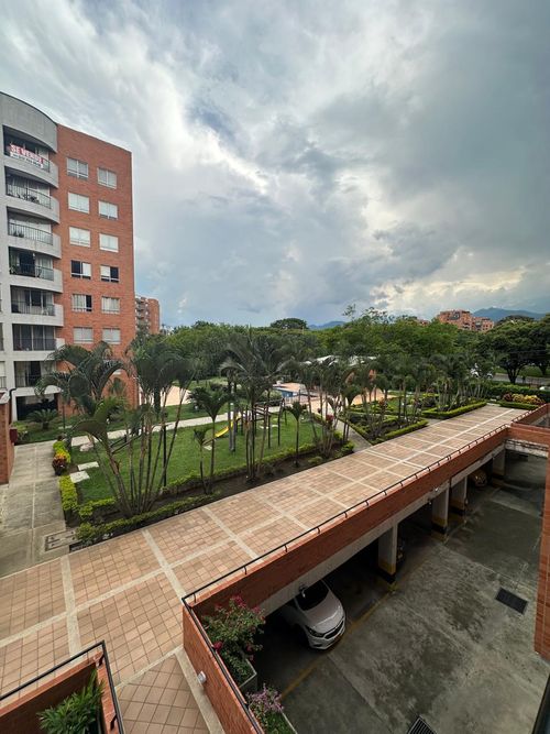 Apartamento de 3 alcobas en venta en Conjunto Residencial El Bosque, Cali, 100 m² · foto 12 de 19