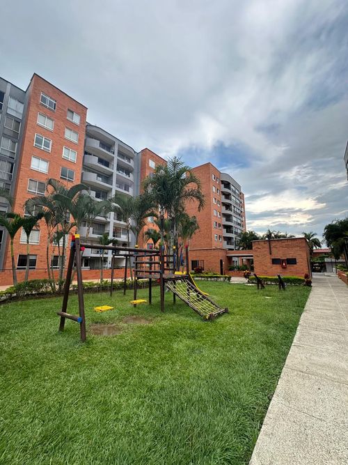 Apartamento de 3 alcobas en venta en Conjunto Residencial El Bosque, Cali, 100 m² · foto 17 de 19