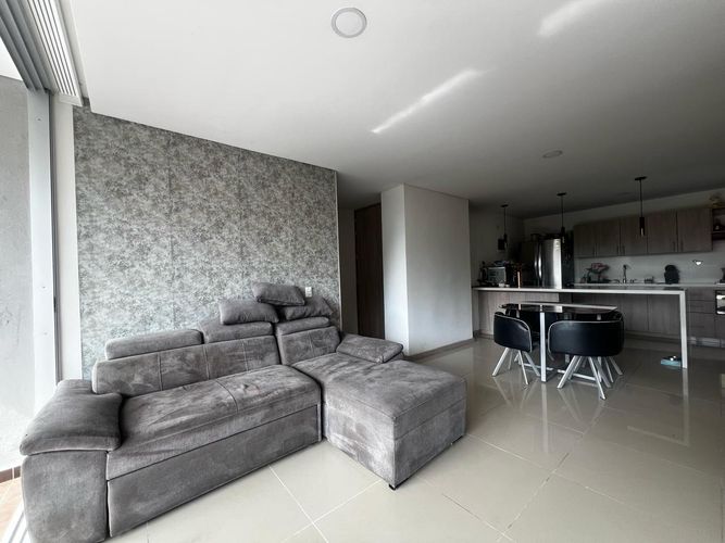 Apartamento de 3 alcobas en venta en Pantanillo, Envigado, 94 m² · foto 3 de 22