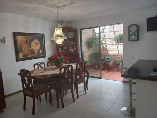 Casa de 3 alcobas en venta en Llano Grande, Rionegro, 145 m² · foto 2 de 11