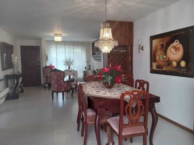 Casa de 3 alcobas en venta en Llano Grande, Rionegro, 145 m² · foto 3 de 11
