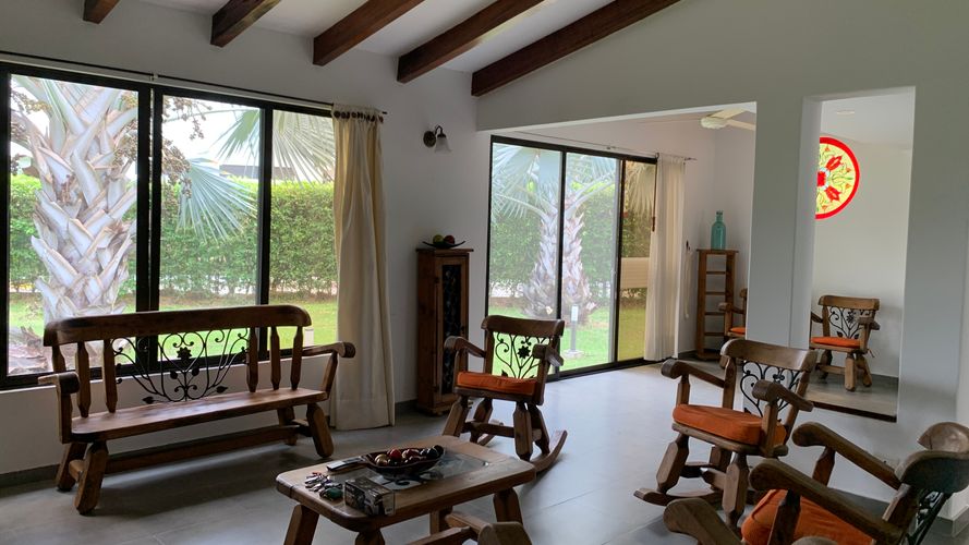 Casa de 6 alcobas en venta en Ricaurte, 1868 m² · foto 6 de 24