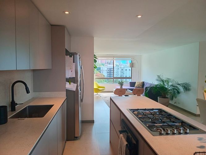 Apartamento de 3 alcobas en arriendo en El Poblado, Medellín, 125 m² · foto 6 de 19