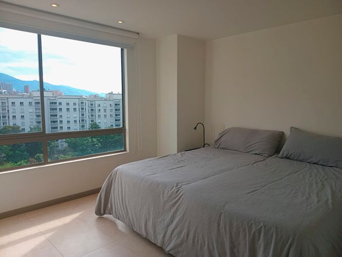 Apartamento de 3 alcobas en arriendo en El Poblado, Medellín, 125 m² · foto 10 de 19