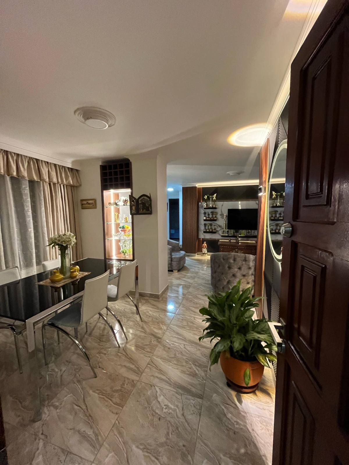 Apartamento en venta en Sector Galeria Central, Pereira · foto 2 de 13