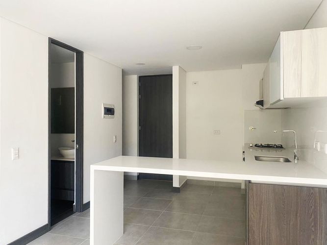 Apartamento en venta en El Poblado, Medellín · foto 5 de 13
