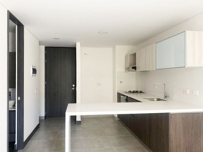 Apartamento en venta en El Poblado, Medellín · foto 7 de 13