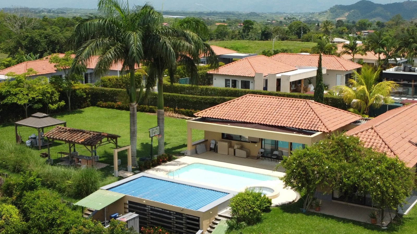 Casa en venta en Combia, Pereira · foto 3 de 24