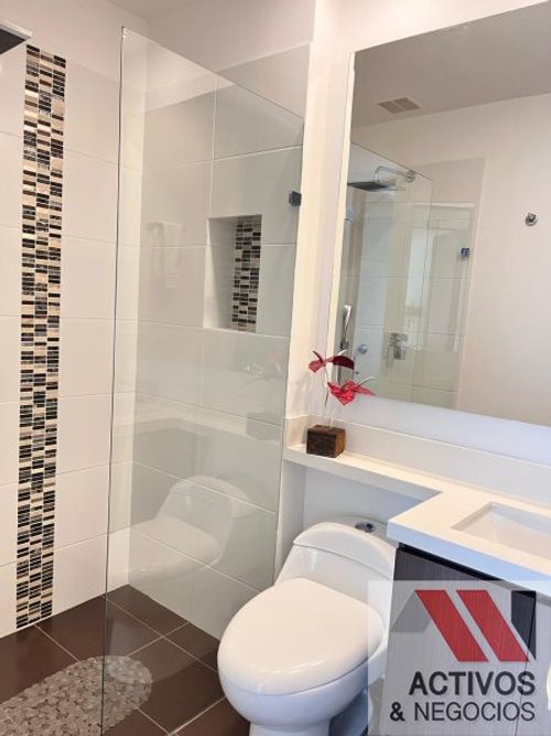 Apartamento de 3 alcobas en arriendo en Altos Del Poblado, Medellín, 90 m² · foto 15 de 24
