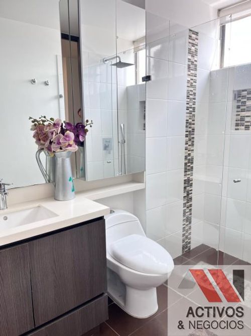Apartamento de 3 alcobas en arriendo en Altos Del Poblado, Medellín, 90 m² · foto 17 de 24