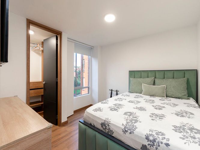 Apartamento de 2 alcobas en venta en El Poblado, Medellín, 90 m² · foto 13 de 20