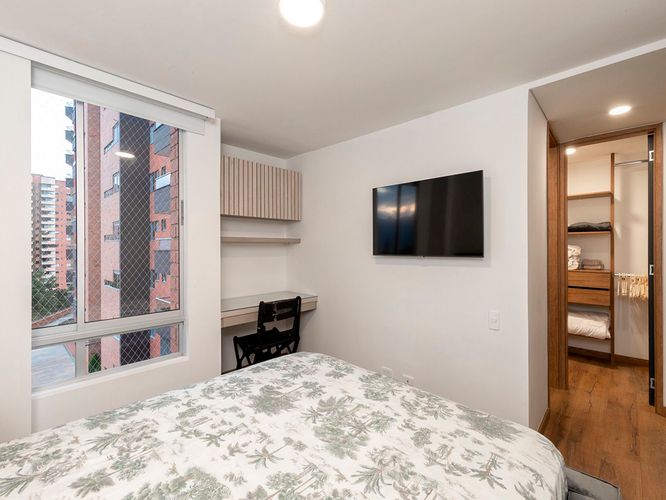 Apartamento de 2 alcobas en venta en El Poblado, Medellín, 90 m² · foto 18 de 20