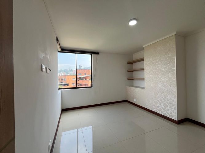 Apartamento de 3 alcobas en arriendo en El Poblado, Medellín, 157 m² · foto 13 de 16