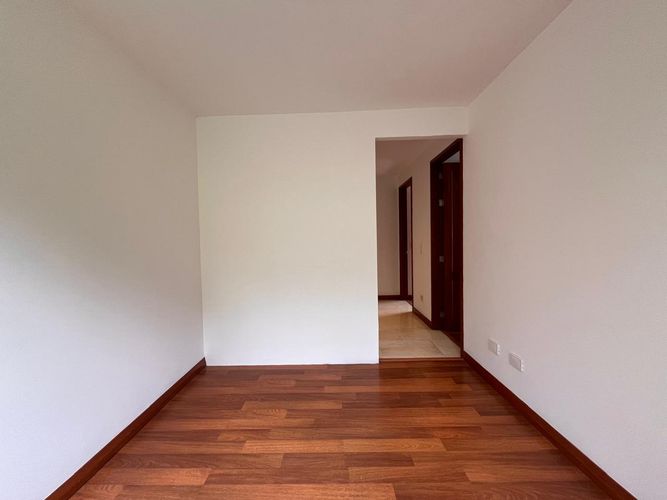 Apartamento de 3 alcobas en arriendo en El Poblado, Medellín, 215 m² · foto 8 de 20