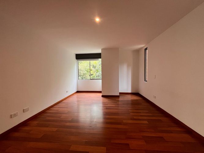 Apartamento de 3 alcobas en arriendo en El Poblado, Medellín, 215 m² · foto 12 de 20