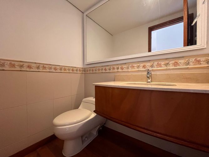 Apartamento de 3 alcobas en arriendo en El Poblado, Medellín, 215 m² · foto 19 de 20