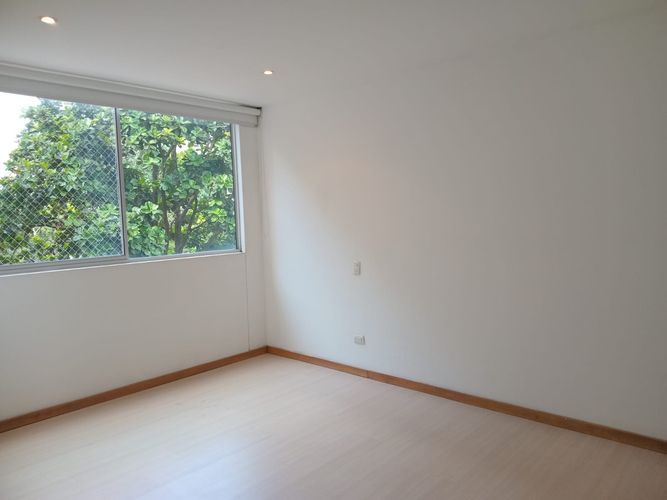 Apartamento de 3 alcobas en venta en Los Naranjos, Medellín, 128 m² · foto 10 de 19
