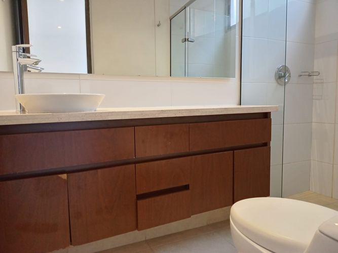 Apartamento de 3 alcobas en arriendo en Los Naranjos, Medellín, 128 m² · foto 18 de 19