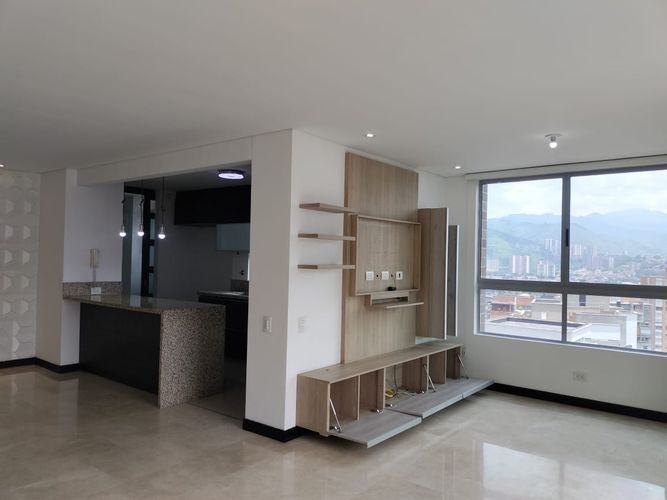 Apartamento de 3 alcobas en arriendo en El Poblado, Medellín, 160 m² · foto 4 de 17