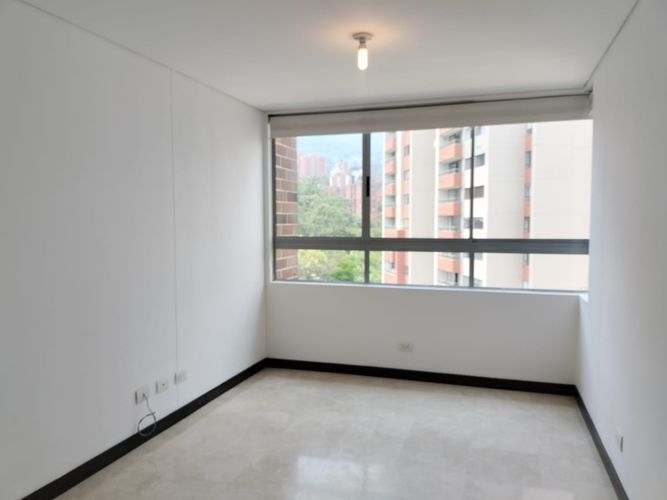 Apartamento de 3 alcobas en arriendo en El Poblado, Medellín, 160 m² · foto 9 de 17