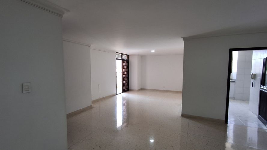 Apartamento de 3 alcobas en venta en Altos Del Prado, Barranquilla, 150 m² · foto 2 de 20