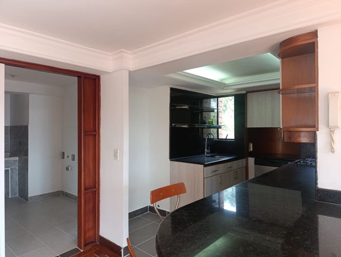 Apartamento de 3 alcobas en arriendo en El Poblado, Medellín, 200 m² · foto 7 de 18