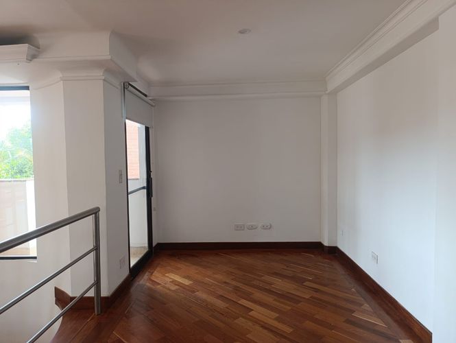 Apartamento de 3 alcobas en arriendo en El Poblado, Medellín, 200 m² · foto 12 de 18