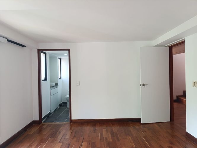 Apartamento de 3 alcobas en arriendo en El Poblado, Medellín, 200 m² · foto 15 de 18