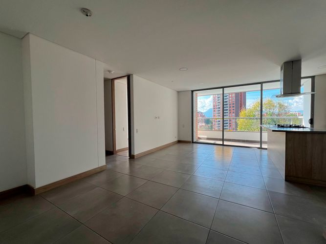 Apartamento de 2 alcobas en arriendo en Cumbres, Envigado, 87 m² · foto 3 de 16