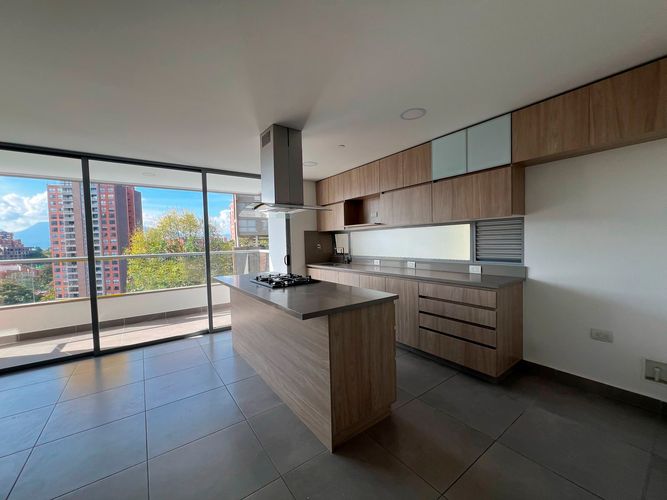 Apartamento de 2 alcobas en arriendo en Cumbres, Envigado, 87 m² · foto 4 de 16