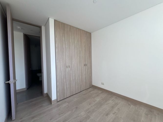 Apartamento de 2 alcobas en arriendo en Cumbres, Envigado, 87 m² · foto 9 de 16