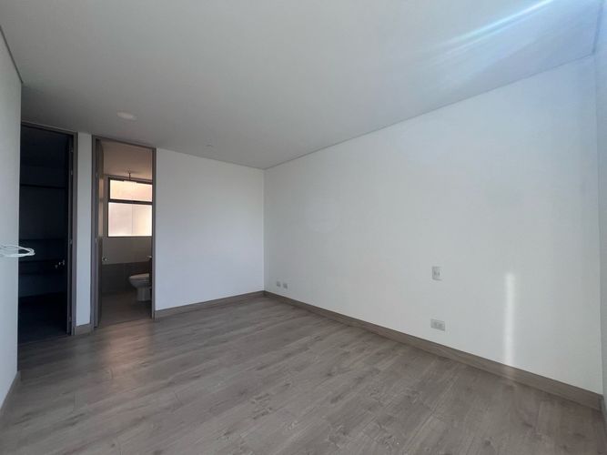 Apartamento de 2 alcobas en arriendo en Cumbres, Envigado, 87 m² · foto 14 de 16