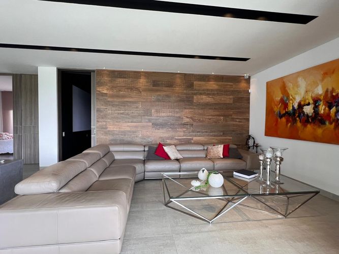 Casa de 5 alcobas en venta en Llano Grande, Rionegro, 800 m² · foto 3 de 19