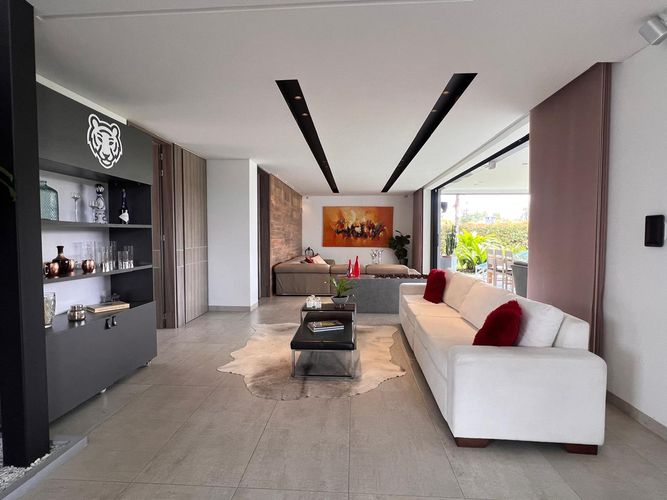 Casa de 5 alcobas en venta en Llano Grande, Rionegro, 800 m² · foto 5 de 19