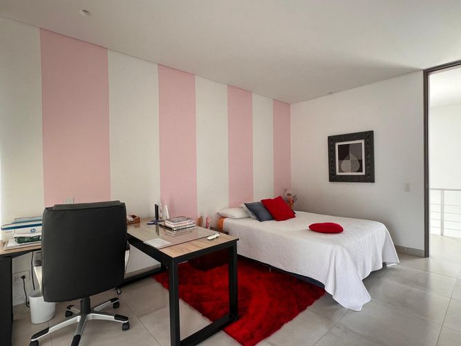 Casa de 5 alcobas en venta en Llano Grande, Rionegro, 800 m² · foto 9 de 19