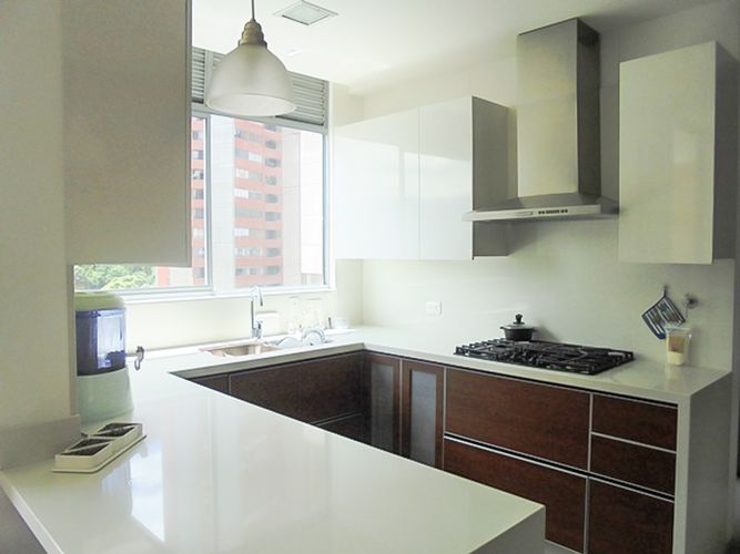 Apartamento de 3 alcobas en arriendo en El Poblado, Medellín, 188 m² · foto 7 de 17